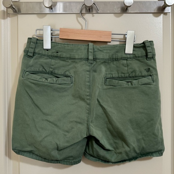 American Eagle Shorts - Twill X Super Stretch Midi Green - Picture 2 of 2